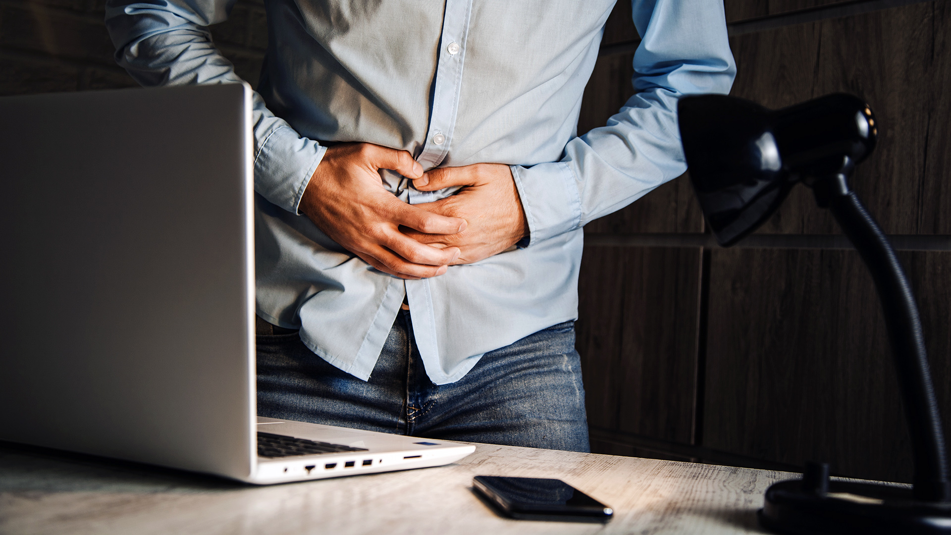 ¿Cómo tratar naturalmente el reflujo y la inflamación intestinal?